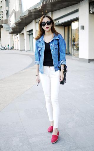 ǳɫ������ʲôЬ�Ӻ�