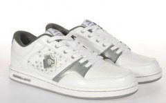 �������Ь����ζ����ô�� Ь��ȥ��ζ����