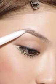 画眼妆的步骤 画眼妆的步骤教程图解