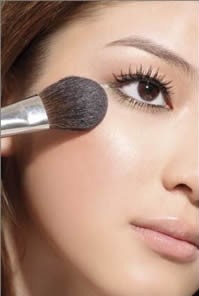 画眼妆的步骤 画眼妆的步骤教程图解