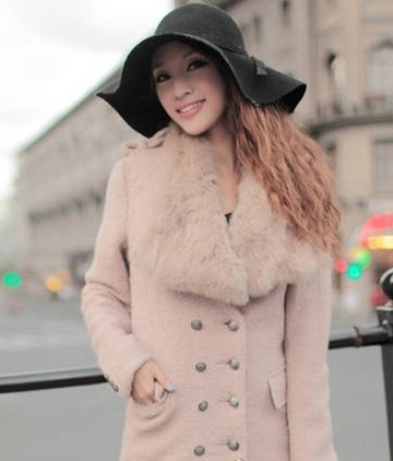 毛呢大衣配什么裤子好看