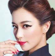 ��˫��ô����ױ�ÿ� ��˫����ױ����