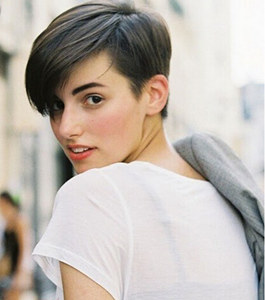 欧美女生短发街拍发型 欧美帅气街拍图片