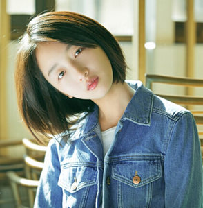 ѧ���̷�����ͼƬŮ ���¸�����ɫѧ���̷�