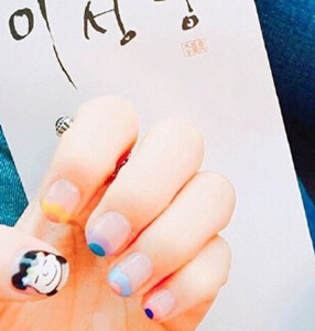 夏日美甲图片 甜美可爱夏日韩风美甲图案