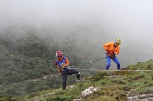岩降有什么运动技巧 岩降的动作要领