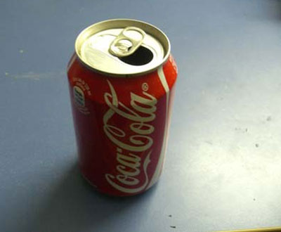 易拉罐烟灰缸可口可乐巧变烟灰缸