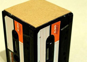 变废为宝手工作品之旧磁带制作个性创意笔筒