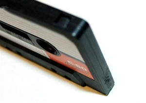 变废为宝手工作品之旧磁带制作个性创意笔筒