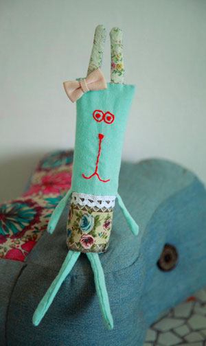 废物利用手工制作兔子 废旧瓶变兔子教程