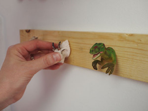 变废为宝手工制作之用玩具制作有趣的玄关挂钩