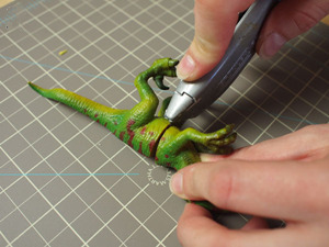 变废为宝手工制作之用玩具制作有趣的玄关挂钩