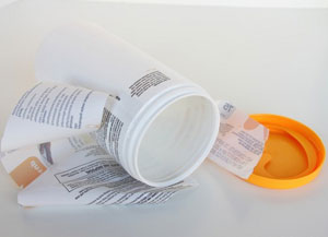 废物利用手工制作洗发水瓶子 教你制作储物箱