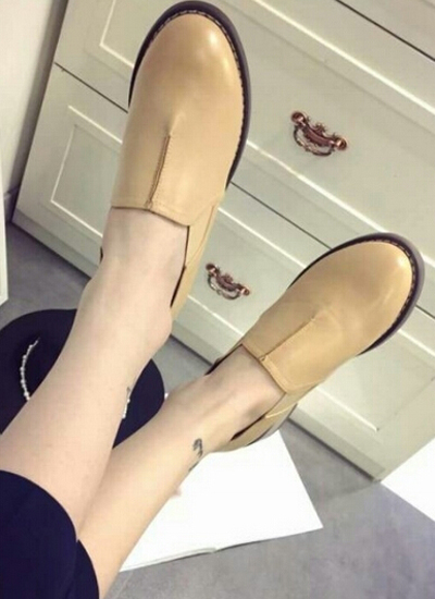 黄色鞋子衣服搭配攻略 黄色鞋子配什么衣服