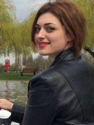 Ӣ��Ů���Ӽ�����Ϯ����Ů