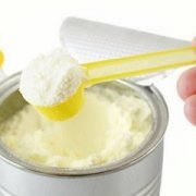 Ӥ�׶���ʲô�̷ۺ� �����̷۹���