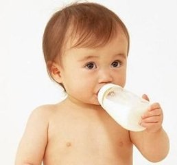 母乳喂养好还是奶粉喂养好 奶粉喂养的缺点