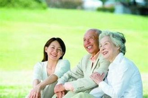 老年人为何易患白内障