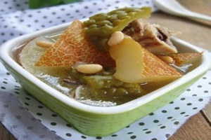 老黄瓜黄豆煲猪骨的做法