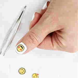 Emoji表情美甲图教程 指尖也萌萌哒