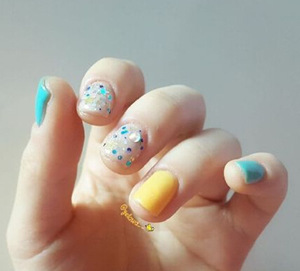 最新美甲图片 2015杂志最新美甲图片