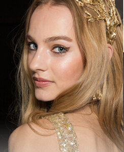 �۴��ղʻ���ɫ ��Hit����ױ��ѧ����