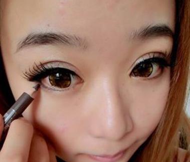 约会妆的画法 甜美约会妆的画法