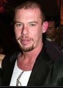 Ӣ��ʱ������ɽ������Alexander McQueen���