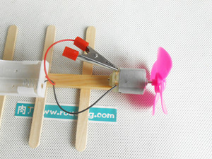 小学生手工制作方法之空气动力船制作方法