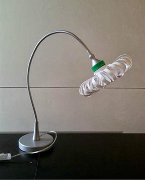 旧物改造diy之酸奶瓶改造漂亮花朵台灯灯罩