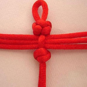 红绳手链编织方法 最简单的红绳手链教程