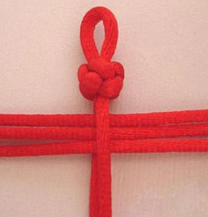 红绳手链编织方法 最简单的红绳手链教程