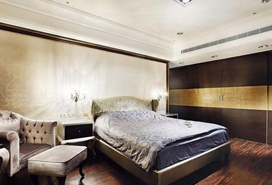 ���������¹���ɫ����