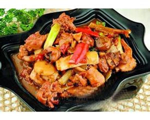 韶关美食之南雄酸笋焖鸭的做法