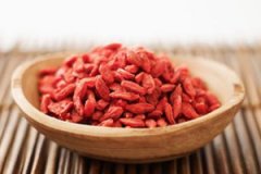 ����ݾƵĹ�Ч ����ݾƺ�����ʲô����