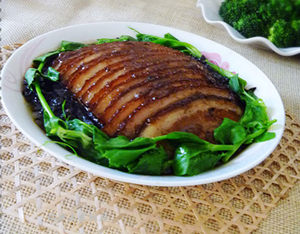 惠州美食之梅菜扣肉的做法