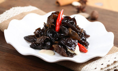 常吃黑木耳有什么好处 黑木耳的饮食禁忌