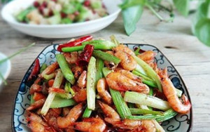 芹菜炒河虾的做法