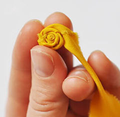 布艺玫瑰花制作方法