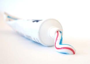 牙膏用什么好 同款牙膏可以使用多久