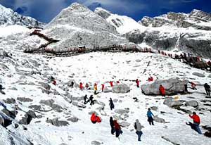 ��ѩɽ���Ԥ����ԭ��Ӧ