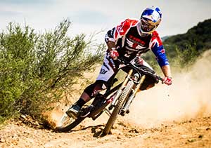 ɽ�����г����似��