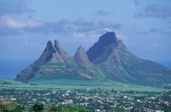 ë����˹����ע������ ����С��ʿ