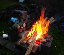 ¶Ӫע�����¶ӪС��ʿ