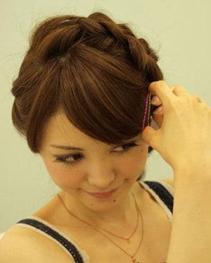 韩式麻花辫盘发发型 怎么弄麻花辫盘发