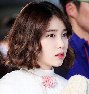 2014流行短卷发发型 好看的短卷发造型