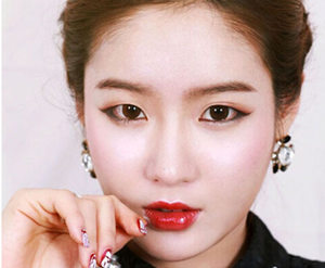 单眼皮怎么画眼线 单眼皮画眼线的技巧