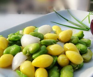 银杏蚕豆炒百合