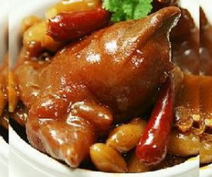 腐乳花生炖猪脚