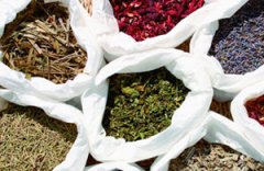 ����ҩ���ܳ�ʲôˮ�����߲�